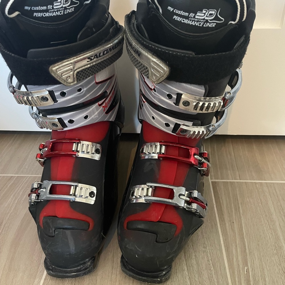Mens Saloman Ski Boots
